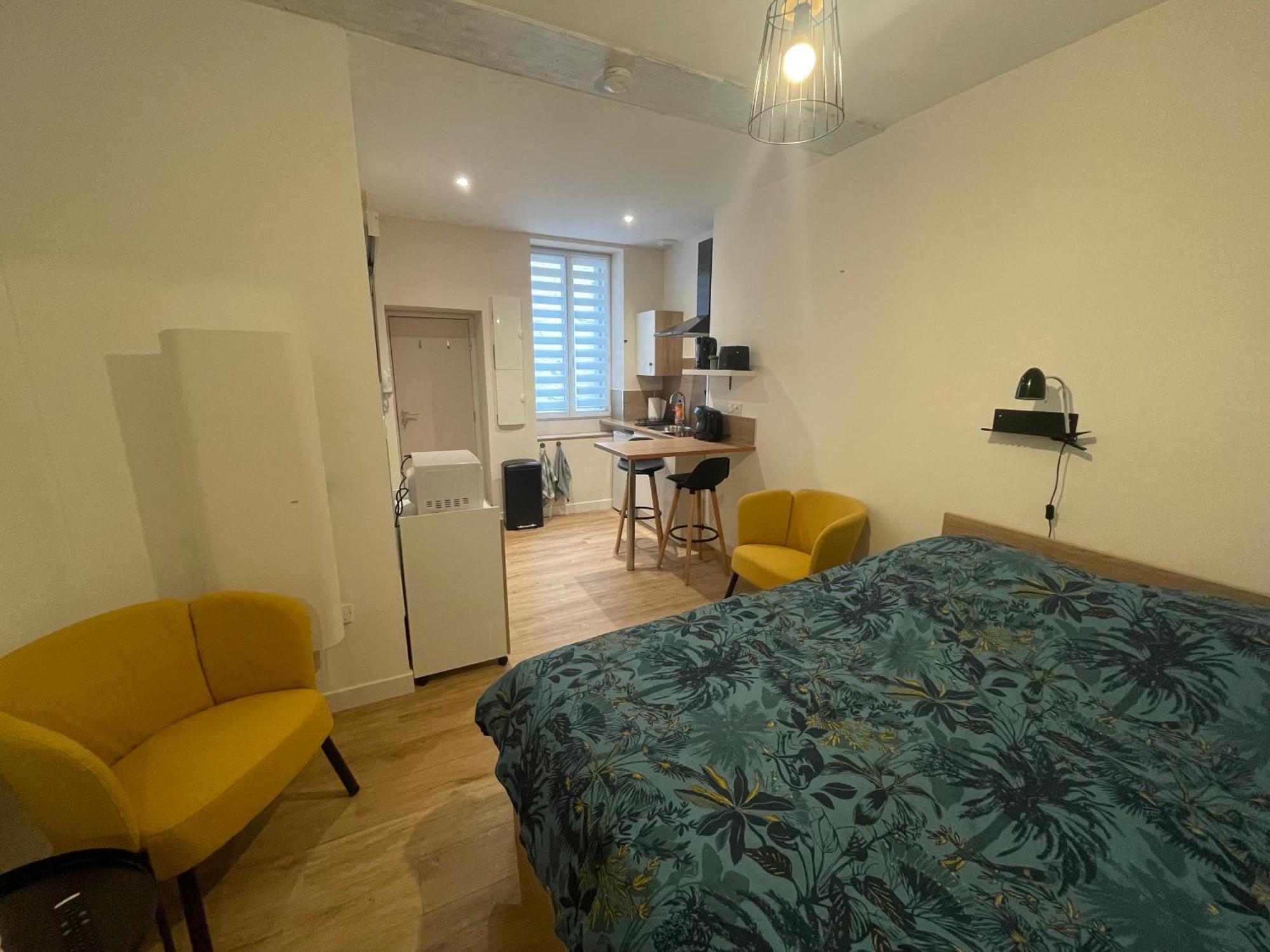 Le Logis De Lyla Apartment Loudun Exterior photo
