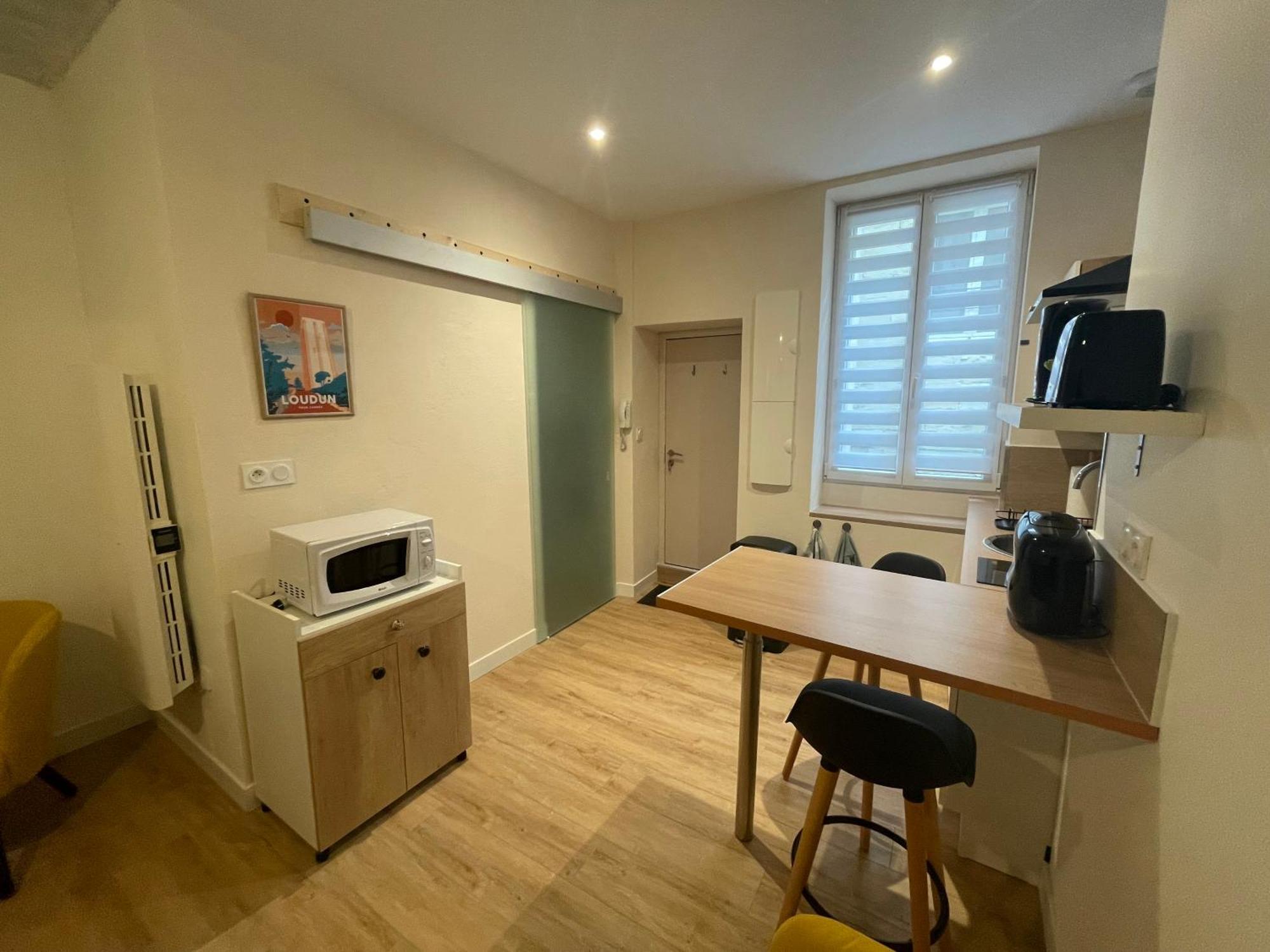 Le Logis De Lyla Apartment Loudun Exterior photo